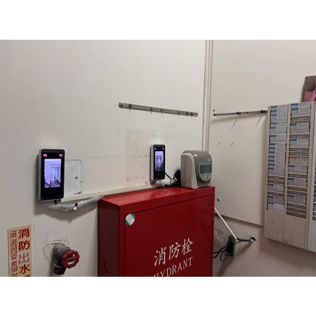 人臉辨識打卡機